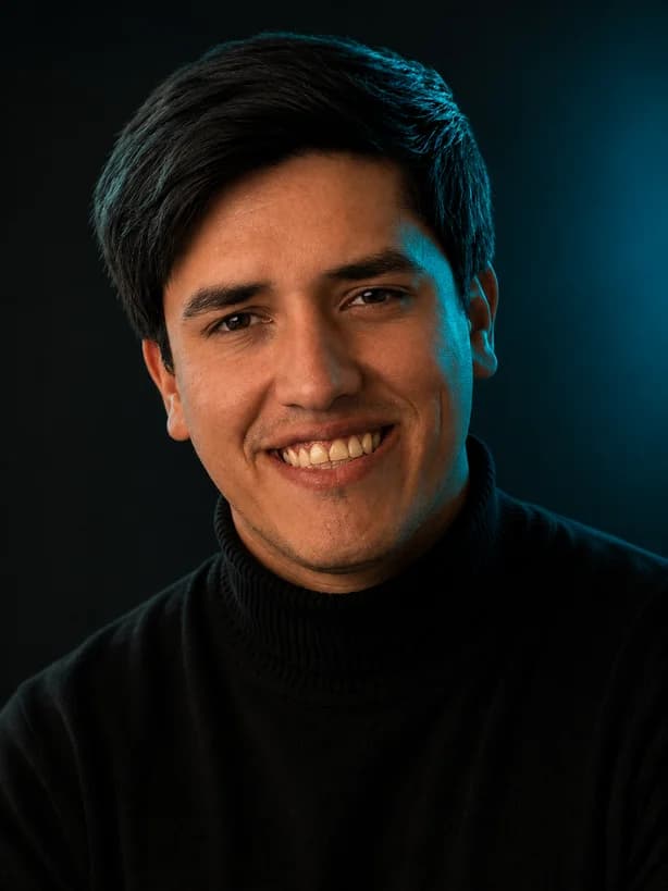 RODRIGO REQUENA, fundador · líder de operaciones de Meta Build City
